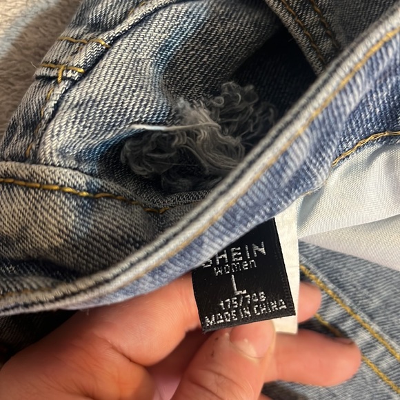 Cute SHEIN jeans! Size large - Picture 6 of 6